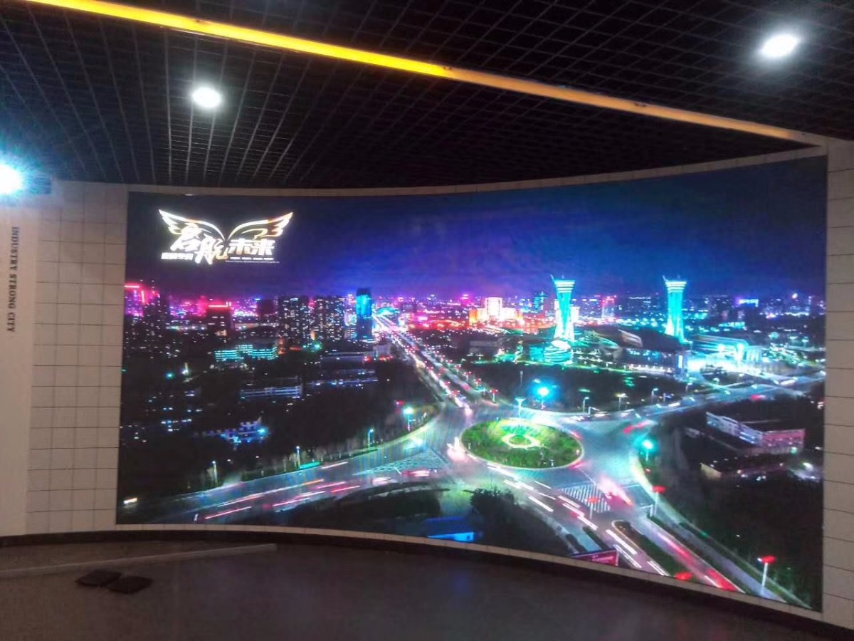 弧形屏再來一塊，美麗不用言辭，自己看